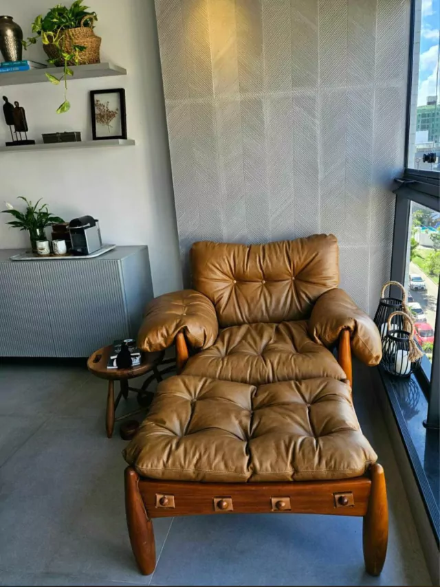 Poltrona TM204 Inspirada na Poltrona Mole confeccionada por Sergio Rodrigues.