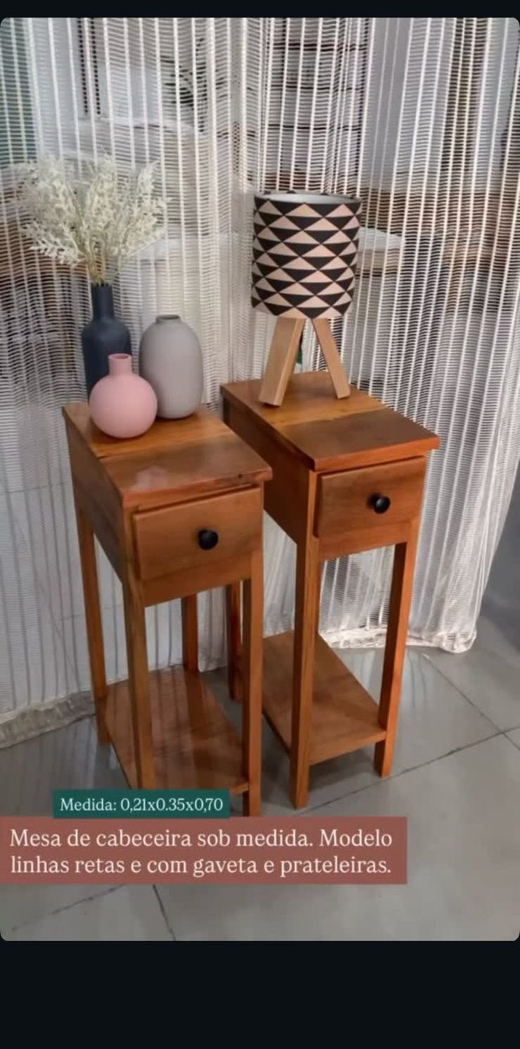 Mesa de retro de cabeceira com gaveta e prateleira
